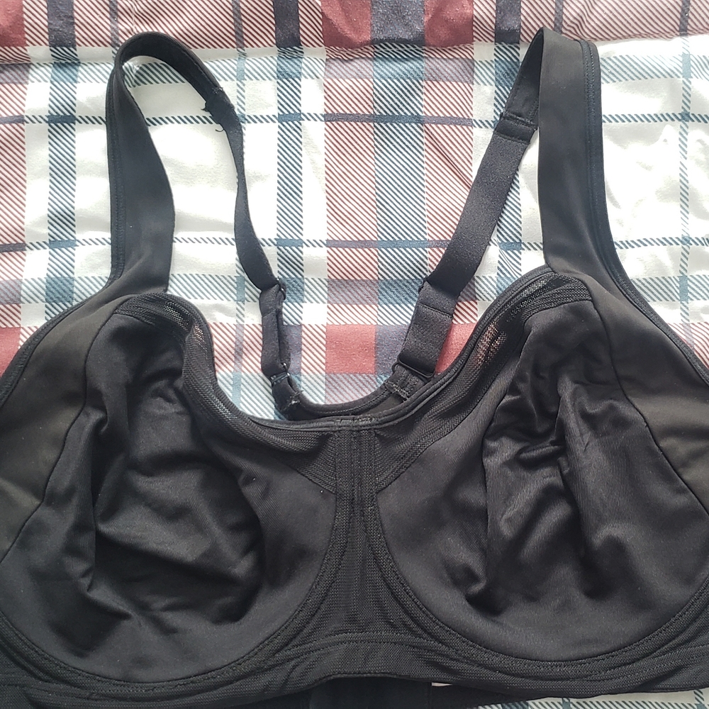 Black Sports Bra Racer Back 38DD